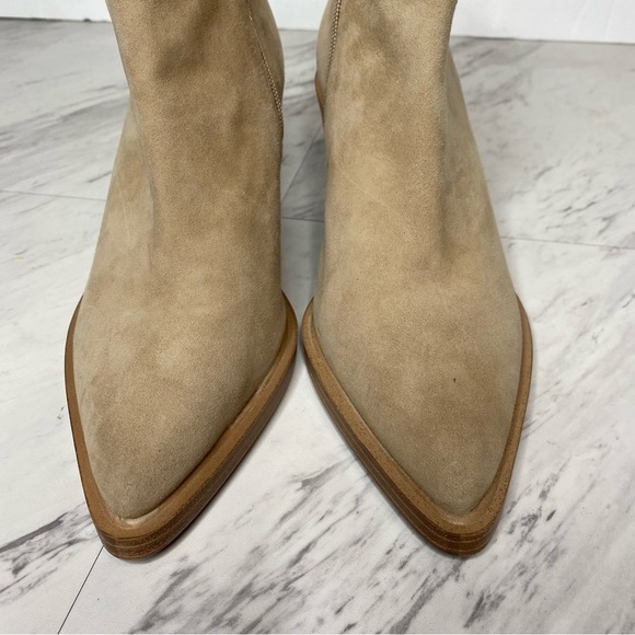 Vince Camuto Rinvalla Tan Suede Bootie 8M - Picture 10 of 14